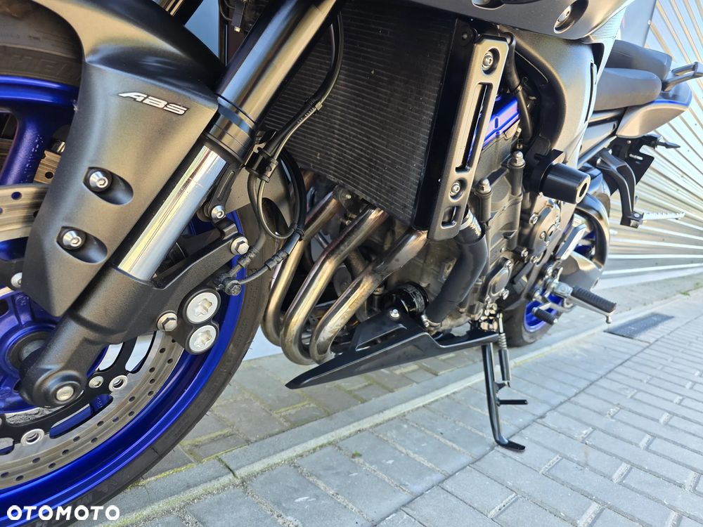 Yamaha FZ8 - 18