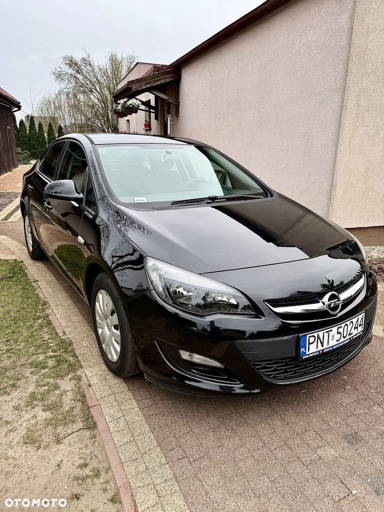 Opel Astra 1.6 Essentia - 1