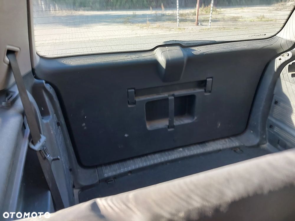 Opel Zafira B silnik kompletny 1.9 CDTI JTD 120KM wtryski pompa paliwa klimatyzacji wspomagania regulator alternator maglownica sprzęgło lewarek 6 biegów drzwi klapa błotnik lusterko kolor Z21B lampa reflektor przód przedni xenon przetwornica tył tylna hak holowniczy zestaw startowy sterownik stacyjka zamek zacisk hamulcowy deska rozdzielcza panel wyświetlacz boczek fotele mechanizm osłona manetki tempomat wykładzina podsufitka kierownica plastiki szyba NA CZĘŚCI WSZYSTKIE CZĘŚCI - 23