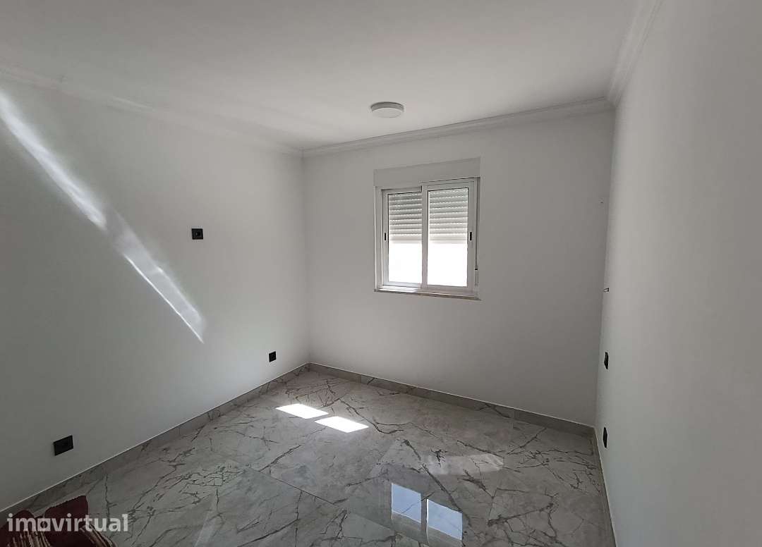 Moradia T2 Renovada - Grande imagem: 5/12