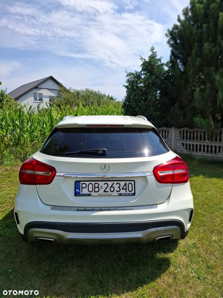 Mercedes-Benz GLA - 4