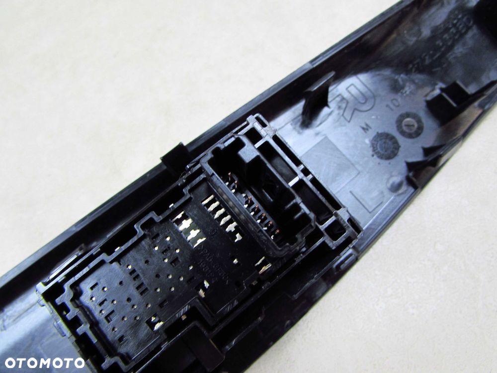 TOYOTA CAMRY VIII XV70 IX 18-22 PANEL PRZELACZNIK SZYBY TYL LEWY 74272-33380 - 5