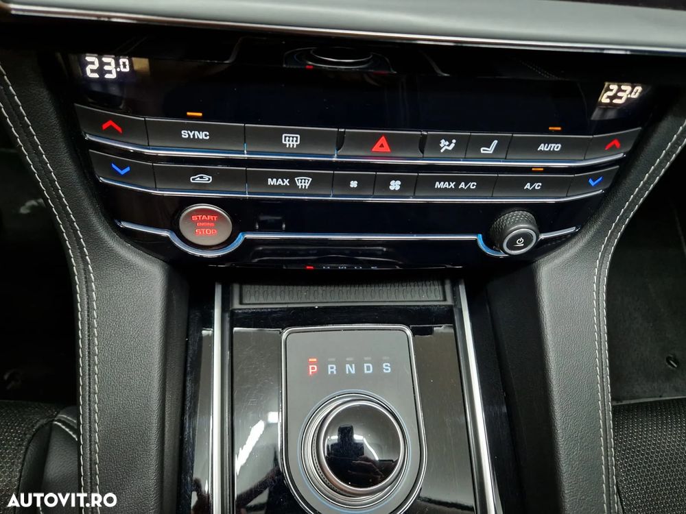 Jaguar F-Pace 20d AWD Aut. R-Sport Ingenium Edition - 27