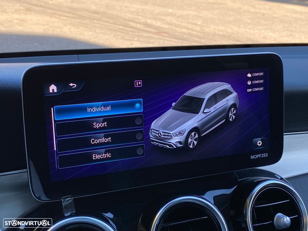 Mercedes-Benz GLC 300 - 33