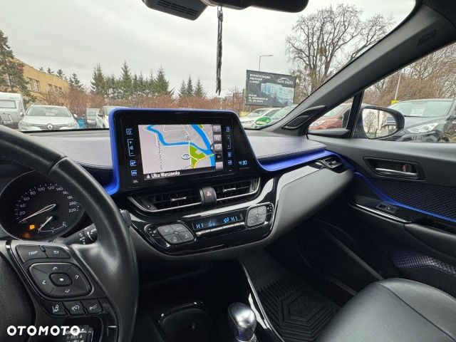 Toyota C-HR 1.8 Hybrid Neon Lime powered by JBL - 19