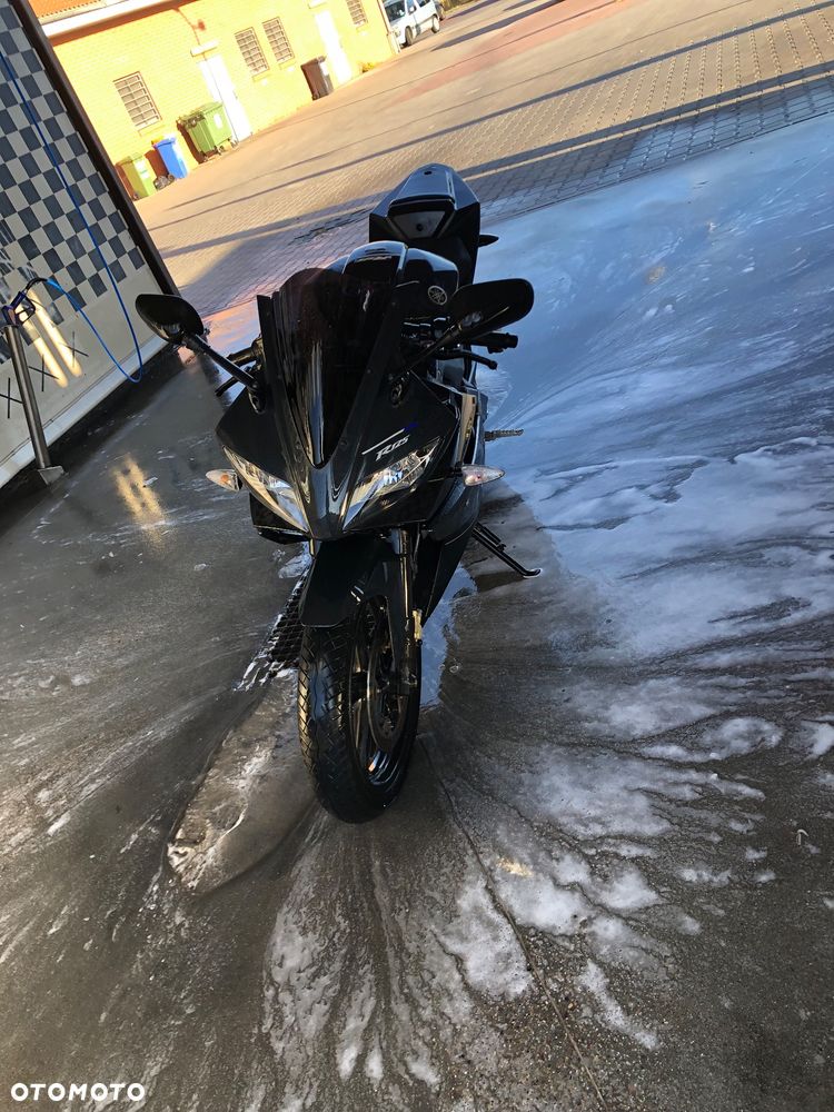 Yamaha YZF - 8