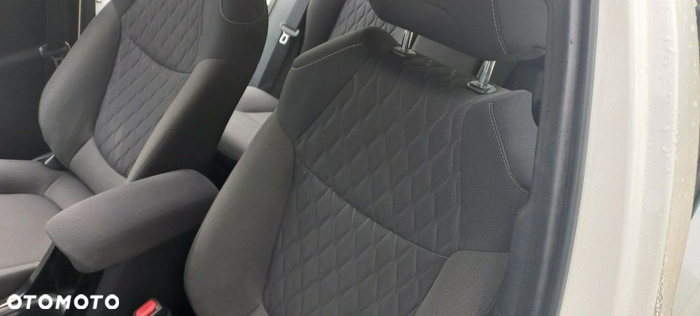 Toyota Corolla 1.8 Hybrid GPF Comfort - 18