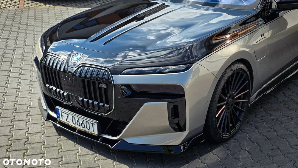 BMW Seria 7 M760e PHEV xDrive Individual Edition sport - 7
