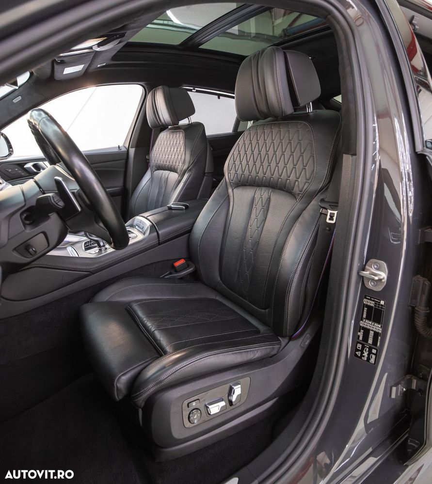 BMW X6 M M50i - 11
