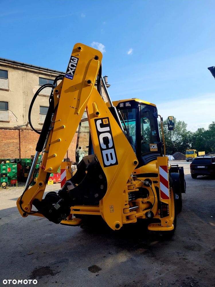 JCB 3CX PLUS, 81kW (109HP) - 3