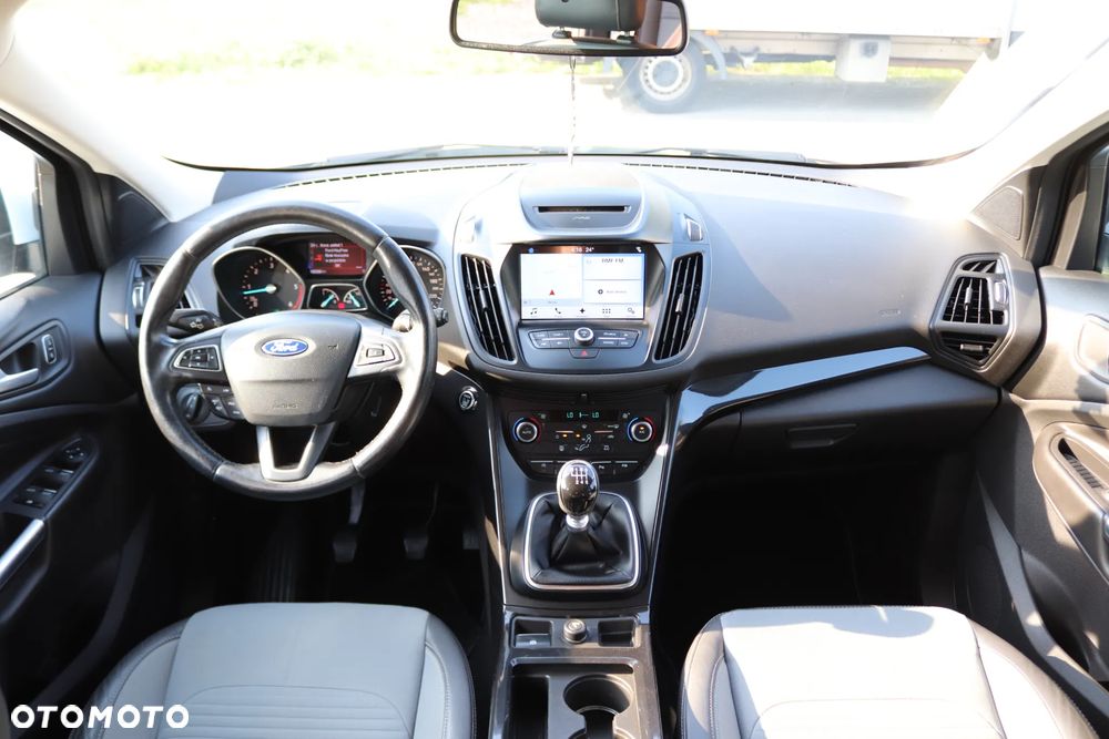 Ford Kuga 2.0 TDCi 2x4 Business Edition - 25