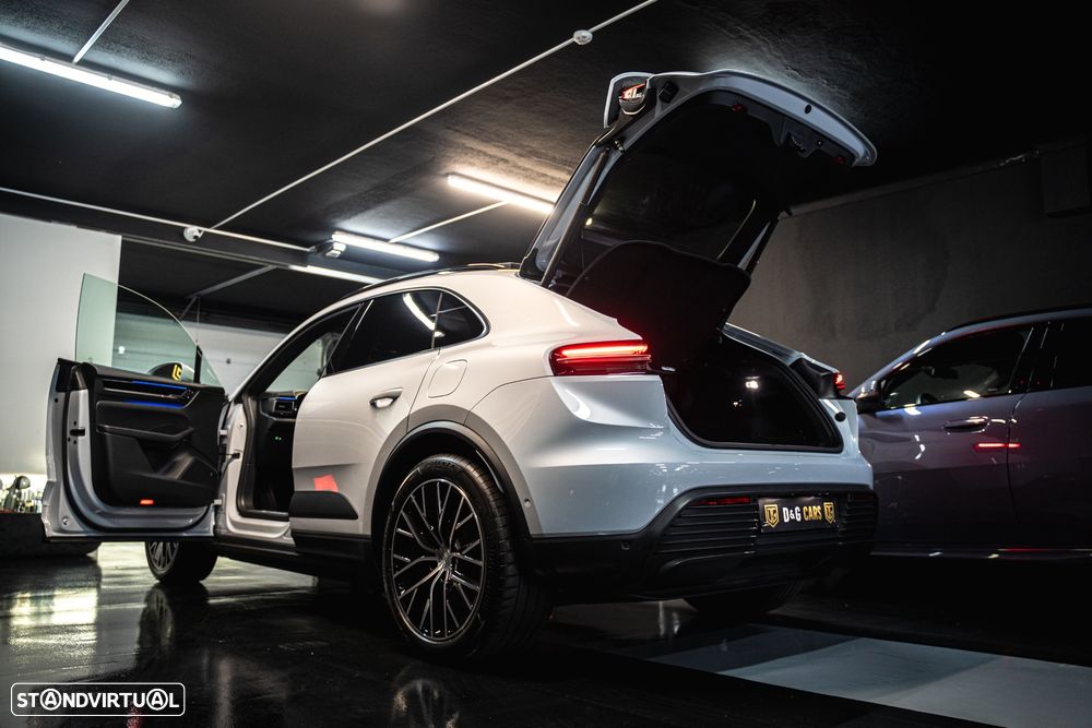 Porsche Macan Electric 4 - 29