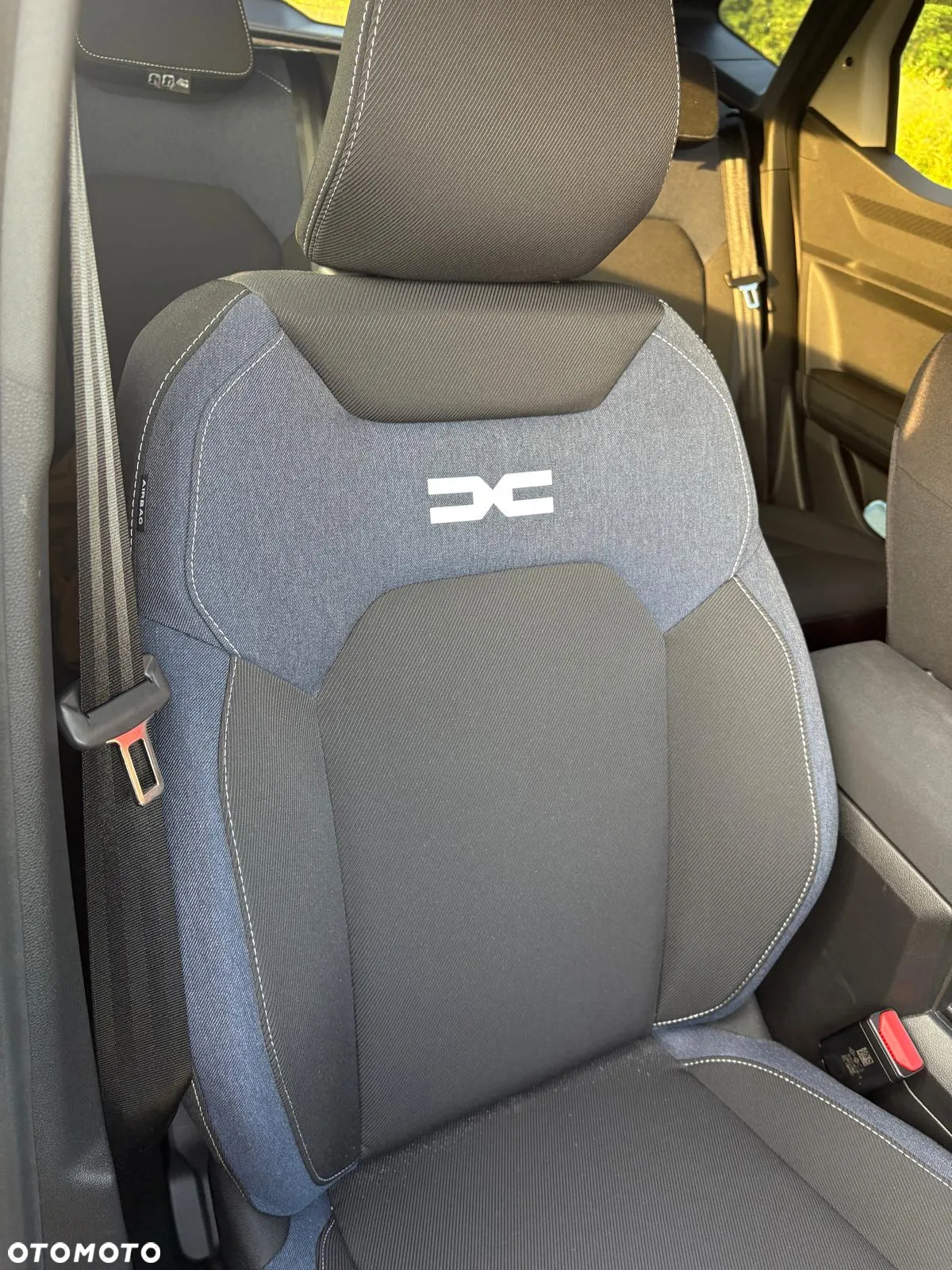 Dacia Duster 1.6 Full Hybrid 140 Journey MMT - 17