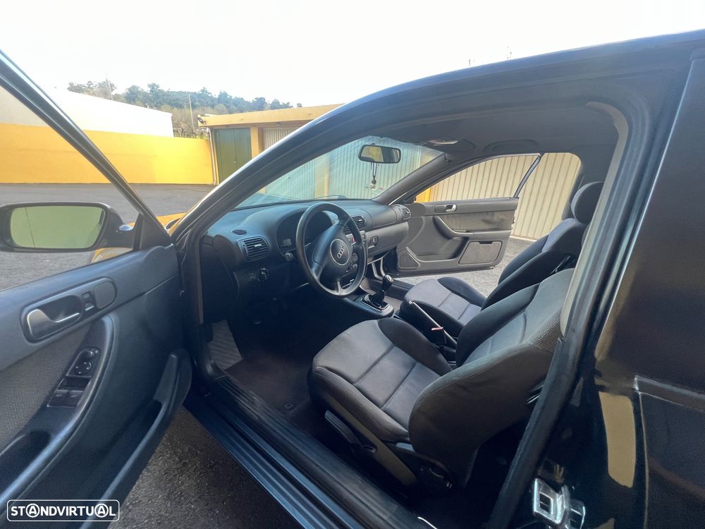 Audi A3 1.6 Ambiente - 6