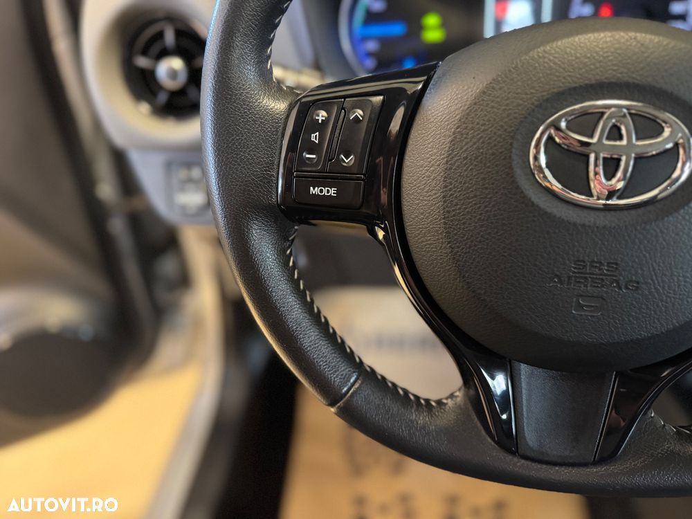 Toyota Yaris 1.5 VVT-i HSD Dynamic - 23