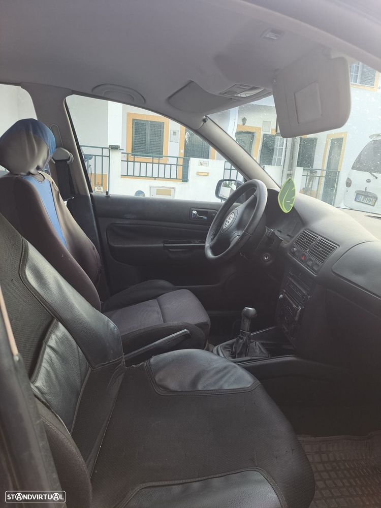 VW Golf 1.9 TDi 25 Anos - 7