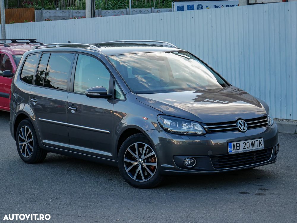 Volkswagen Touran - 1