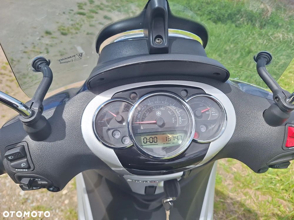 Piaggio Beverly - 8