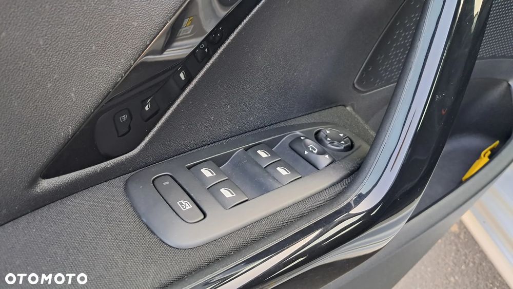 Peugeot 208 1.2 PureTech Allure - 10