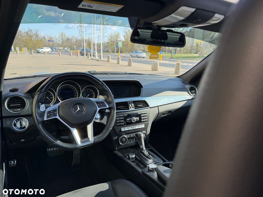 Mercedes-Benz Klasa C 63 AMG 7G-TRONIC - 11