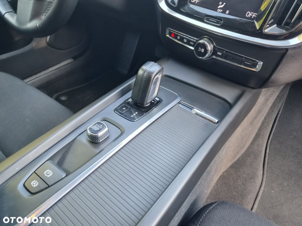 Volvo V60 B4 D Geartronic Momentum Pro - 8