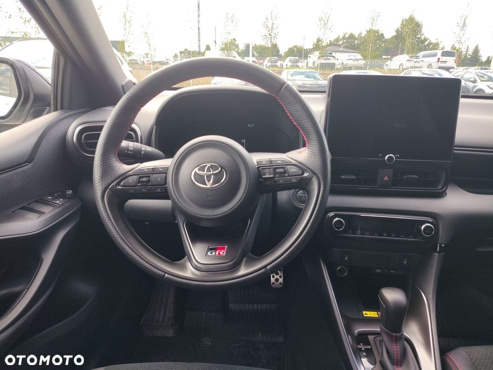 Toyota Yaris - 12