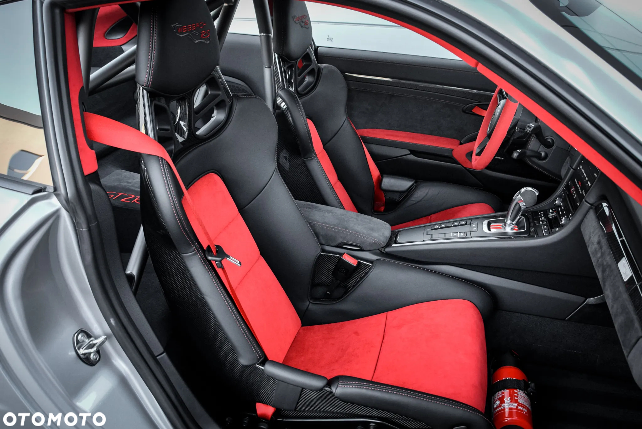 Porsche 911 GT2 RS - 28