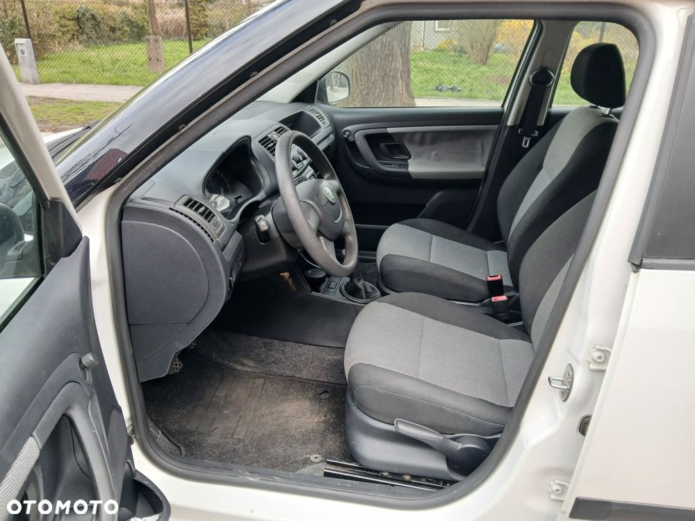 Skoda Fabia - 11