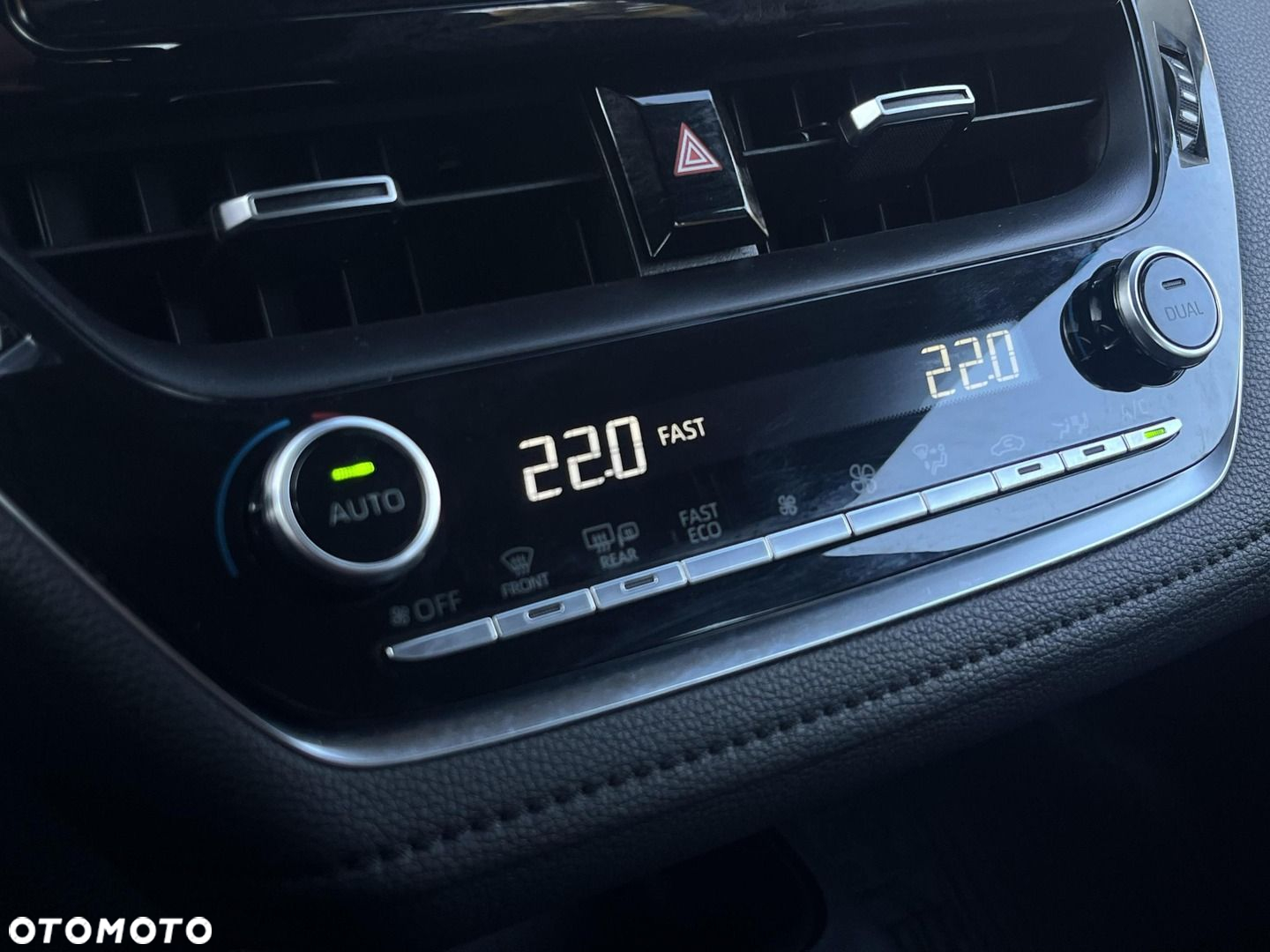 Toyota Corolla - 23