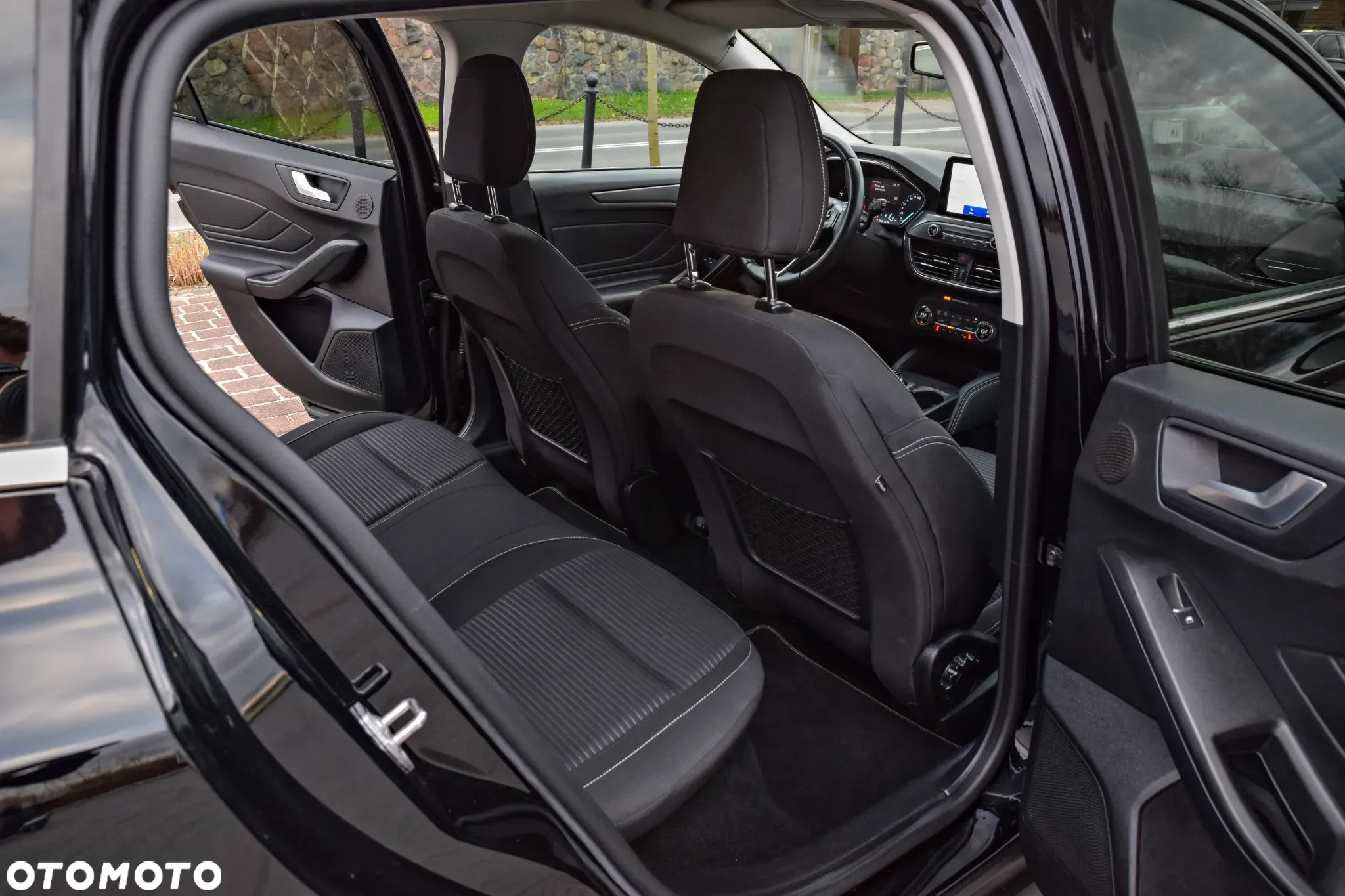 Ford Focus 1.5 EcoBoost Titanium X - 22