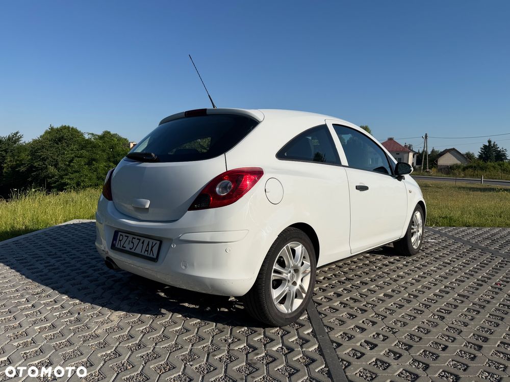 Opel Corsa 1.4 16V Edition - 6