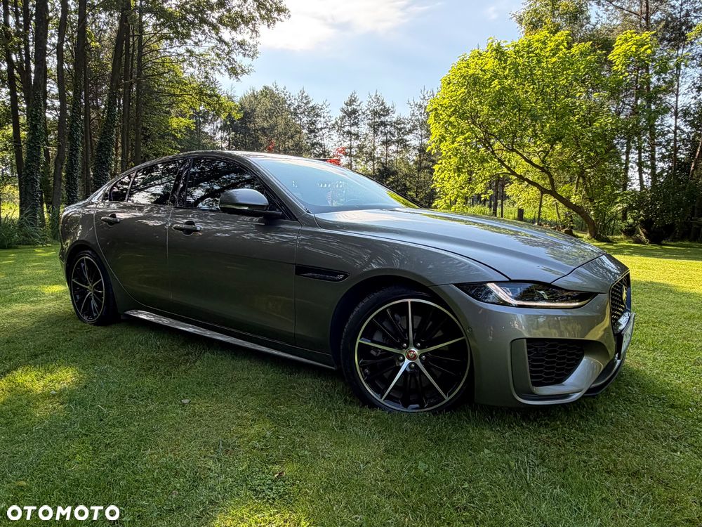 Jaguar XE P250 R-Dynamic S - 9