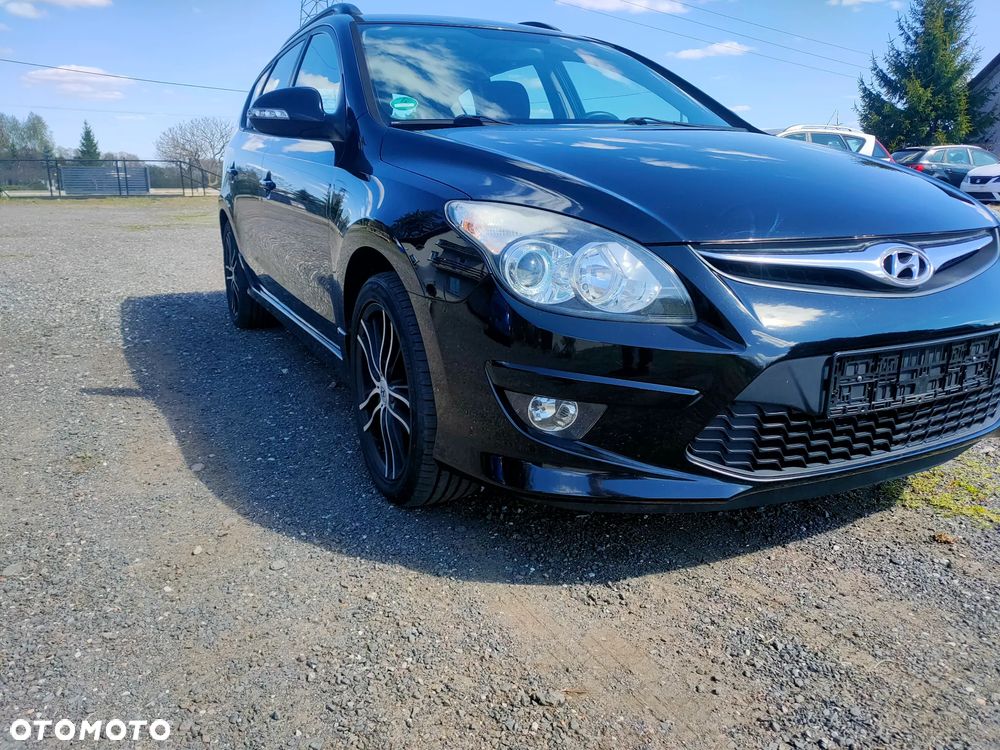 Hyundai i30 1.4 Base + World Cup - 3