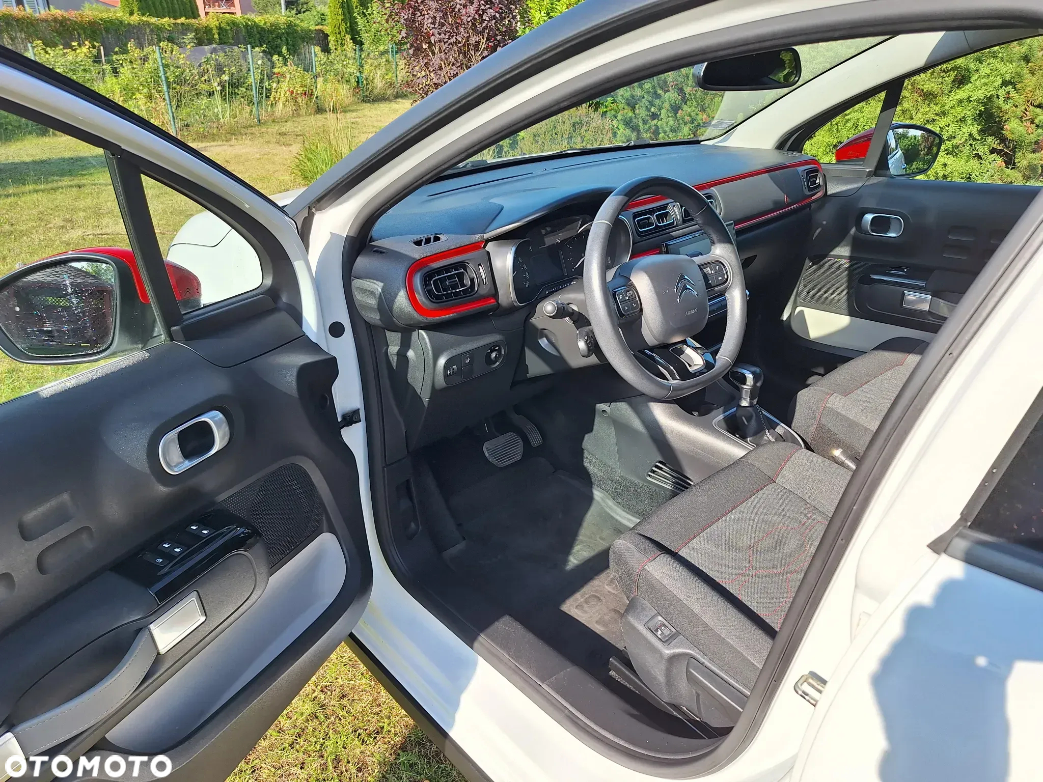 Citroën C3 1.2 PureTech Shine S&S EAT6 - 11