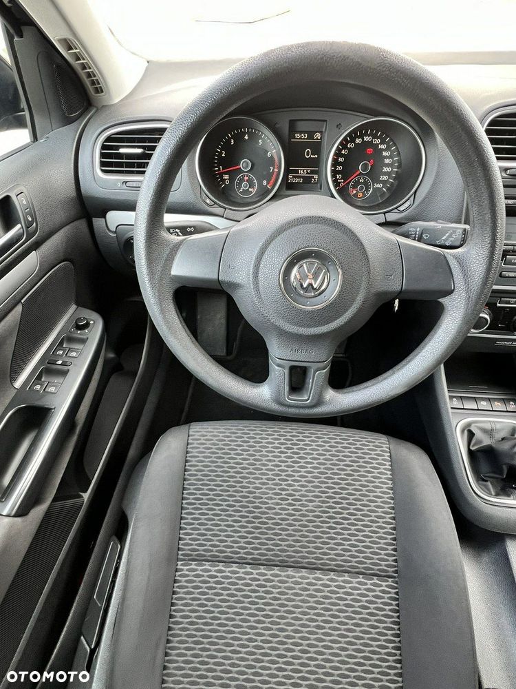 Volkswagen Golf - 14