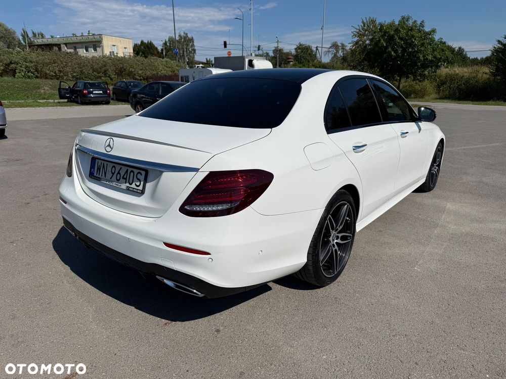 Mercedes-Benz Klasa E 220 d 4-Matic 9G-TRONIC - 8
