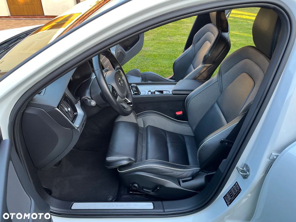 Volvo V60 B3 B Geartronic RDesign - 24