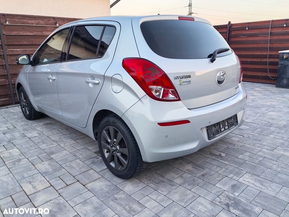 Hyundai i20 1.1 CRDi Comfort+ - 6