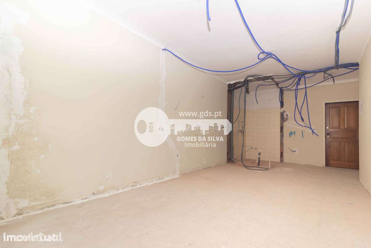 Apartamento T0 Renovado no Coração de Braga – Avenida João XXI - Grande imagem: 2/19