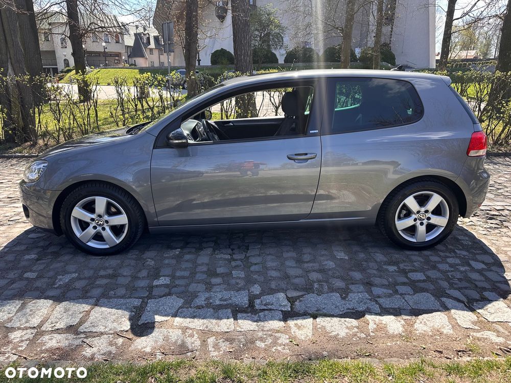 Volkswagen Golf 1.6 TDI DPF BlueMotion - 31