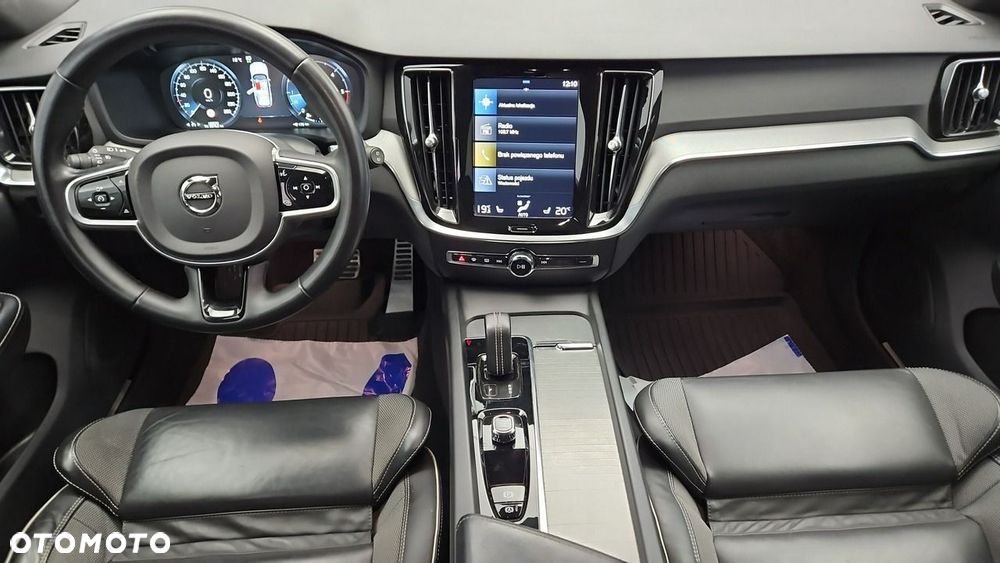Volvo V60 B4 D Plus Dark - 14
