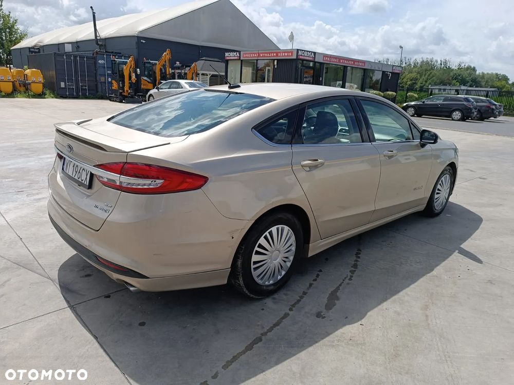Ford Fusion - 5