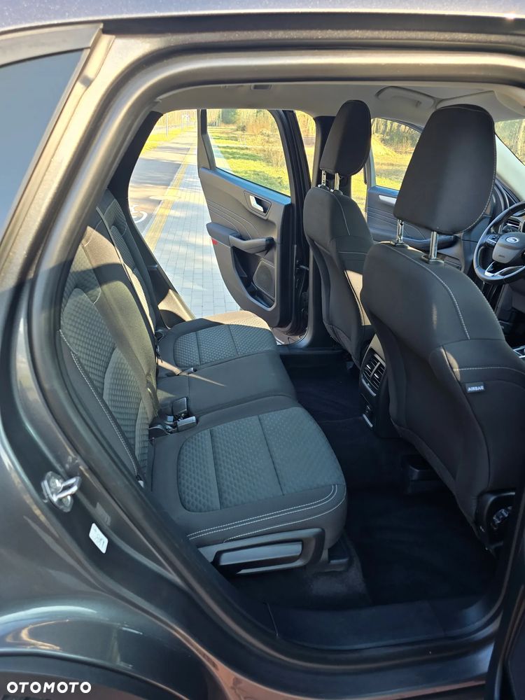 Ford Kuga - 23