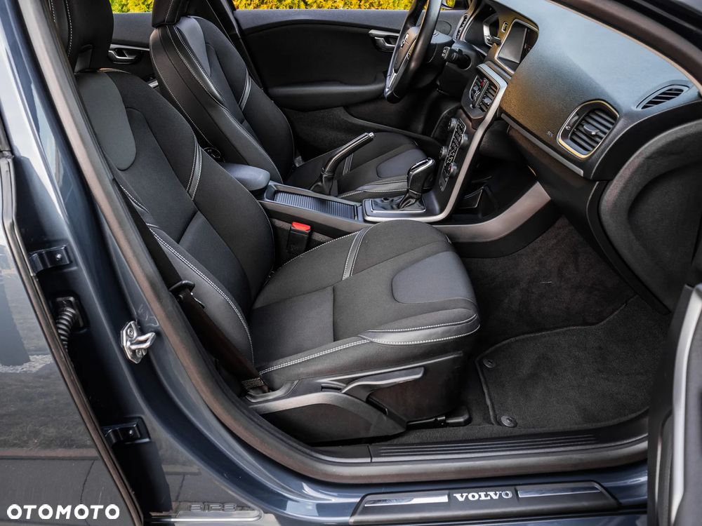 Volvo V40 T2 Drive-E Momentum - 14