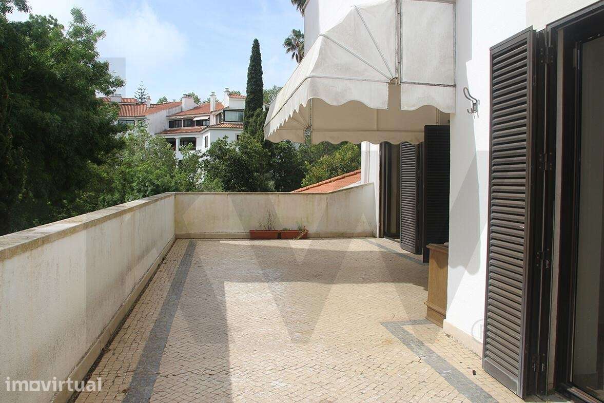 Elegante T3 em Condomínio de Prestígio com Terraço, Garagem e Piscina - Grande imagem: 5/60
