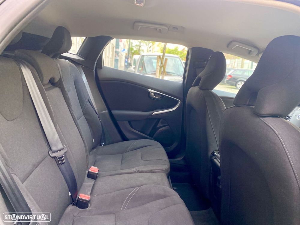 Volvo V40 1.6 D2 Eco Kinetic - 24