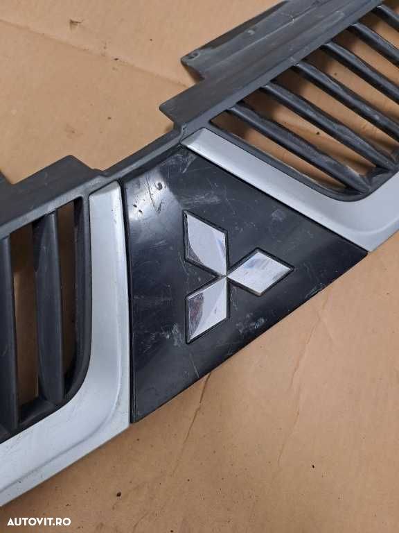 Grila radiator originala Mitsubishi Outlander an 2007-2012 - 1