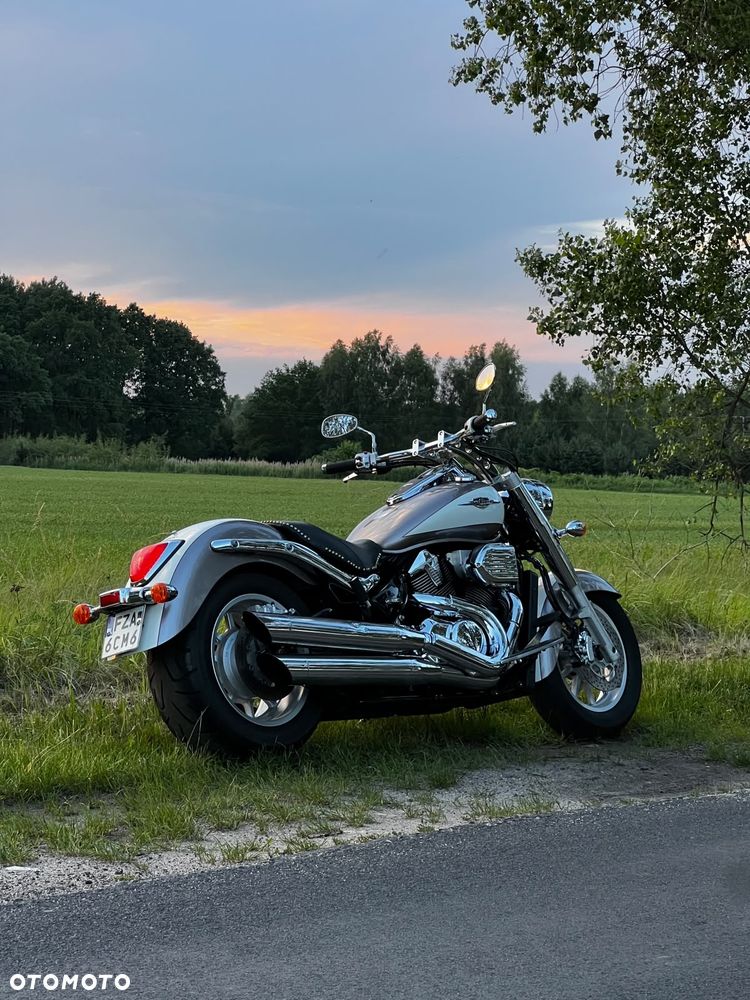 Suzuki Intruder - 6