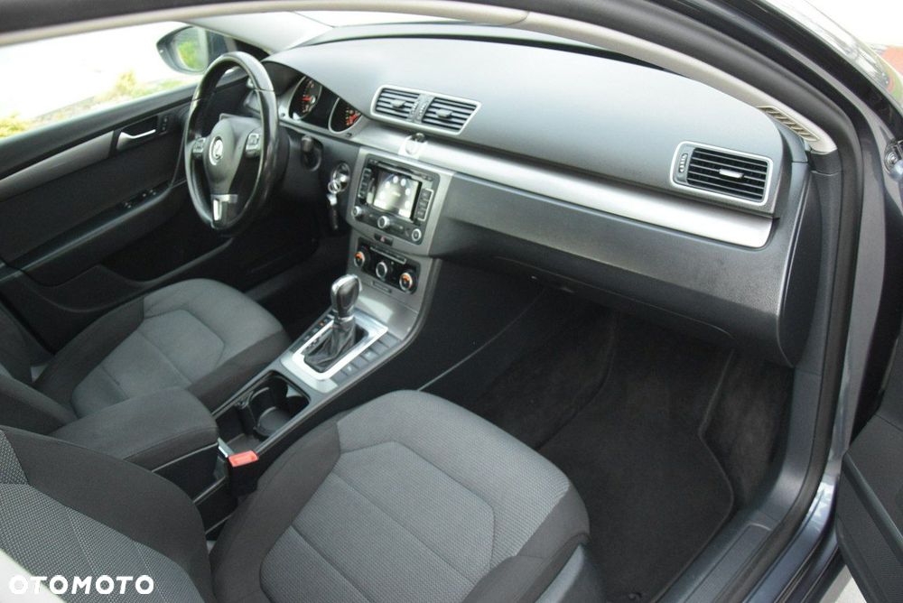 Volkswagen Passat - 37