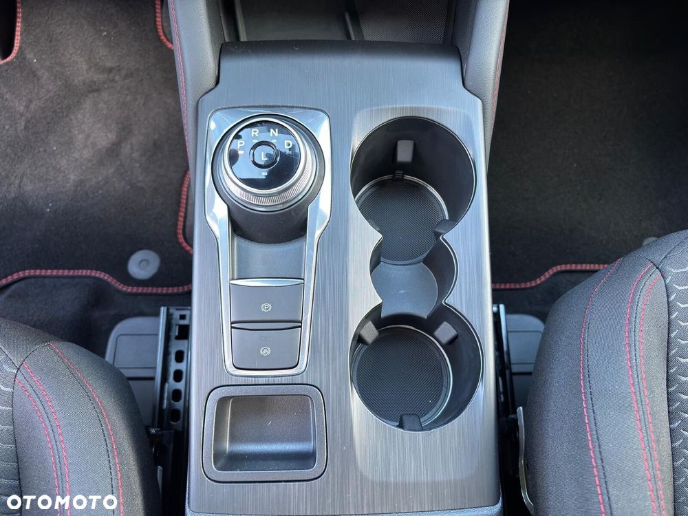 Ford Kuga - 32